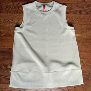 SPANX Air Essentials Sleeveless Top - L